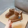 Zapatos de Algodón para Niñas Invierno 2026 Nuevos Botas de Nieve Cálidas con Felpa para Niños Botas de Algodón con Pelo de Perro Canela Antideslizantes Engrosadas