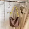 Bolsa de Balde de Nylon Bordada com Pônei de Luxo Modelo Novo 2026 Cor Sólida Simples Versátil Bolsa de Ombro de Verão Tendência