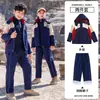 Jaqueta três em um para outono e inverno uniforme escolar roupas de jardim de infância crianças pequenas e grandes roupas de classe espessadas top esportivo para alunos do ensino fundamental