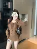Conjunto de dos piezas de cárdigan de punto calado nuevo para principios de otoño para mujer con chaqueta tipo chal de amarre