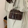 Bolso de mano versátil de ante ligero para mujer 2026, exquisito bolso cruzado de otoño para el trabajo, nuevo bolso cuadrado coreano de nicho, lujo