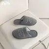 Pantuflas de algodón bordadas en inglés estilo niña Hamudin, invierno, amigables con la piel, felpa, cálidas para interior, hogar, antideslizantes, suela suave