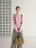 Estilo otoñal super elegante diseño único de diamantes cárdigan de punto rosa con un toque moderno y sofisticado, chaqueta suéter suave de cuello redondo