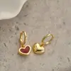 Brincos de Clipe Pequenos Retrô Vermelhos Coração Outono Inverno Franceses Para Orelhas Sem Furo Design de Nicho Brincos Elegantes Versáteis de Alta Qualidade