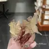 Pinza para el Cabello de Malla Amarilla Fresca de Verano con Mariposas Bordadas, Tamaño Mediano, Diseño Único y Temperamento Elegante