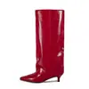 Botas Femininas 2026 Novas Outono e Inverno Cor Vinho Tinto Bico Fino Perna Larga Retas com Saltos Finos e Solas de Altura Média, Abaixo do Joelho