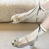 Zapatos Mary Jane de Moda con Lazo y Punta Baja para Mujer 2025 Verano Nuevos Estilo Coreano Tacón Grueso Elevadores Zapatos Pequeños de Cuero Rojos