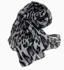 Exquisito temperamento textura retro estampado de leopardo bufanda larga de seda traje de tirantes estilo callejero americano combinado con bufanda grande decorativa