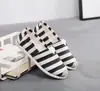 Estilo Novo Primavera 2026 Sapatos de Pano Velho de Pequim para Mulheres, Tênis de Lona Slip-On com Solado Macio, Sapatos de Pescador para Exportação, Sapatos Casuais Estilo Coreano