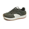 Zapatos nuevos estilo coreano para papá para mujer, zapatillas deportivas para correr de estudiante otoño 2026, zapatos casuales con suelas gruesas y aumento de altura F8878