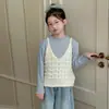 Conjunto para Meninas Primavera 2026 Nova Roupa Infantil Início da Primavera Estilo Coreano Conjunto Outono e Primavera Colete de Tricô Calça Reta Jeans