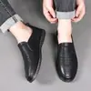 25 Zapatos Deportivos y Casuales para Hombre de Estilo Nuevo para Primavera y Otoño, Suela Suave, Superficie Suave, Piel de Microfibra, Zapatos de Papá Resistentes al Desgaste, Zapatos de Cuero Transfronterizos