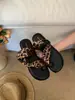 Chinelos de Tira de Seda com Estampa de Leopardo, Bico Redondo e Aberto, para Mulheres, Planos Versáteis para Uso Externo, Chinelos Franceses de Férias