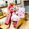 Colgante creativo de corazón con forma de oso de fresa y dibujo animado para niña, llavero para coche, bolso de escuela, regalo pequeño para pareja, venta al por mayor