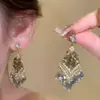 Restaurante Chino Jiang Yan Mismo Estilo Pendientes de Flor Estilo Vacaciones Largas Pendientes de Borla Pendientes de Gama Alta Pinzas de Oreja Bohemianas