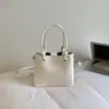 Bolsa de Palha Tecida Versátil Super Popular 2026 Novo Modelo para Mulheres, Simples e Fashion com um Toque de Luxo, Adequada para o Dia a Dia, Bolsa de Ombro e Transversal