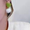 Pendientes de Felpa con Bloques de Color de Personalidad para Otoño e Invierno para Mujer 2026 Nuevos Pendientes de Moda de Venta Caliente con Diseño Único