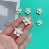 Flor Branca Brilhante de Cinco Pétalas Imitação Acessórios de Resina Diy Para Headwear Grampo de Cabelo Cola Creme Capa de Celular Copo de Água Adesivo de Geladeira