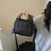 Bolso Pequeño de Nailon Casual, Ligero y Versátil, Bolso Cruzado de Hombro de Moda Nuevo para Mujer 2026, Bolso de Mano para Viajes