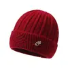 Invierno Nuevo Estilo Sombrero de Lana para Mujer Sombrero para Personas de Mediana Edad y Mayores Cálido Plus Terciopelo Engrosado Sombrero de Punto Estilo Mamá Impermeable de Algodón