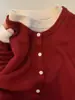 Fábrica de Jerseys Dalang Sensación de Alta Gama Jersey de Punto Rojo Falso de Dos Piezas para Mujer Colores de Otoño/Invierno 2026 Estilo Perezoso con Bloques de Color
