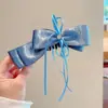 Pinza banana de satén plisado estilo francés para recogidos de mujer, pasador grande para coletas altas, pinza de agarre vertical con un toque de alta gama