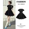 Falda corta abullonada con cordón en la cintura estilo espina de pez Moda coreana Vestido negro de manga corta Verano 2026