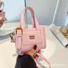 Bolso Cruzado, Estilo Trendy Europeo y Americano, Sencillo y de Moda, Elegante y de Alta Calidad, Bolso de Mano, Diseño Casual y Versátil, Bolso para el Trabajo