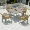 Mesas e Cadeiras de Exterior, Cadeiras de Rattan de Lazer para Pátio, Varanda, Jardim, Mesas de Jantar, Conjunto Combinado Simples de Três ou Cinco Peças de Madeira Plástica e Rattan para Exterior