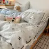 Juego de ropa de cama de cuatro piezas estilo francés con encaje, hecho de algodón puro lavado, funda de edredón de gasa de algodón nueva, sábana plana, sábana ajustable, juego de tres piezas para dormitorios de estudiantes