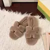 Novas pantufas peludas confortáveis estilo coreano de sola reta 2026 para mulheres, adequadas para uso externo, pantufas de algodão de uma tira para outono e inverno, pantufas quentes