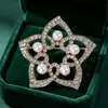 Broche vintage com aplicações de diamantes, broche de liga metálica de alta qualidade e versátil, acessório de pino da moda para mulheres, atacado de comércio exterior