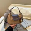 Bolsa Quadrada Pequena de Mão Retrô para Mulheres 2025 Inverno Novo Estilo Elegante Alta Qualidade Textura Moderna Bolsa de Ombro Bolsa Transversal