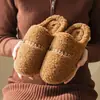Nuevas pantuflas de algodón de color liso para pareja para otoño e invierno, engrosadas y cálidas, para uso en casa, suela suave, pantuflas de felpa antideslizantes, zapatos de maternidad para mujer