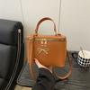 2025 Nova Bolsa Caixa Moda para o Dia a Dia Bolsa de Ombro Único Transversal Bolsa Quadrada Pequena Simples Versátil Elegante Portátil