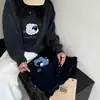 Suéter de estilo coreano, redutor de idade, com tema de desenho animado, bordado tridimensional com padrão de cordeiro para mulheres, de caimento solto, macio e confortável para outono e inverno