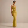 Vestido de Noche Europeo y Americano Transfronterizo de Escote en V Profundo Halter Hueco Cola de Pez Decoración Metálica en los Hombros Fruncido con Cordón Ajustable Ceñido al Cuerpo Bodycon