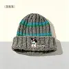 Gorro de punto a rayas bordado con cachorro lindo para mujer, estilo coreano de otoño e invierno, versátil, adelgazante para la cara, circunferencia de cabeza grande, gorro cálido