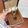 Colar Preto com Coração e Cruz Estilo Doce e Cool, Estilo Escuro, Fashion, Único, Bonito, Versátil, Corrente de Clavícula de Nicho