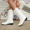 Comércio exterior europeu e americano plus size 2026 outono e inverno novas botas de cavaleiro bordadas para mulheres, bico fino, salto quadrado, botas longas bordadas transfronteiriças