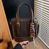 Bolso de Mano Pequeño Retro Elegante Nuevo Primavera 2026 para Mujer, Bolso Cubo de Cuero con Cera de Abeja, Bolso Cruzado Texturizado