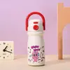 Copo Térmico Popular Portátil de Aço Inoxidável com Alça, Grande Capacidade, Design Fofo de Desenho Animado, Alto Valor Estético para Estudantes e Crianças