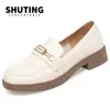 Novos Sapatos Loafers de Primavera e Outono 2024 Sola Macia Bom de Usar Moda Camada Única Sapatos Femininos Pequenos de Couro Roupa de Trabalho com Saia