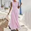Coleção de verão 2026 transfronteiriça europeia e americana para mulheres: vestido de praia listrado sem mangas casual e elegante que acintura
