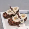 Zapatos de Algodón Retro Birkenstock para Mujer Ropa de Exterior Nuevo Estilo Otoño/Invierno 2026 Zapatos de Algodón Cálidos con Borlas Zapatos Peludos