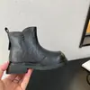 2026 Inverno Novo Estilo Crianças Estilosas Costuradas Com Veludo Extra Botas Martin Estilo Britânico Chique Simples Temperamento Botas de Couro