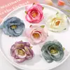 Flores de seda sintética frescas de primavera e verão, cabeça de flor de rosa, guirlanda DIY feita à mão, acessórios de cabelo Joker, acessórios de vestuário, atacado