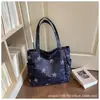 Nova bolsa de mão de luxo para mulheres, moderna e fashion, bolsa estilosa de ombro, casual e versátil para o trabalho e compras, bolsa de ombro