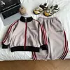 Traje Deportivo para Niños Primavera y Otoño 2026 Ropa Nueva de Otoño Niños Pequeños y Grandes Conjunto de Dos Piezas con Chaqueta Elegante y Pantalones Moderno