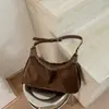 Bolsa de Suede e Pelúcia para Axila Outono Feminina Retro Versátil Design de Nicho Bolsa de Ombro Único Transversal 2026 Nova